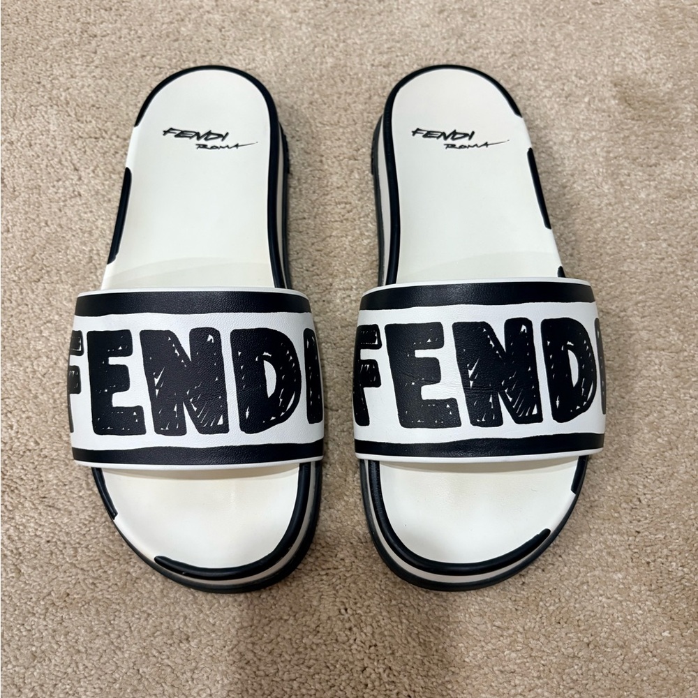 Fendi x Joshua Vibes Roma Calfskin Fussbetts Slide Sandals 39 Snow White